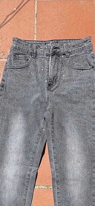 Jeans skinny grigi con strass taglia 40