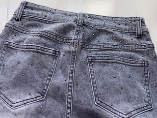 Jeans skinny grigi con strass taglia 40