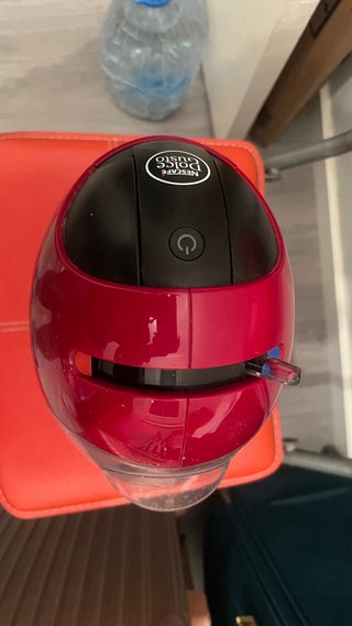 Cafetera Dolce Gusto Roja DeLonghi