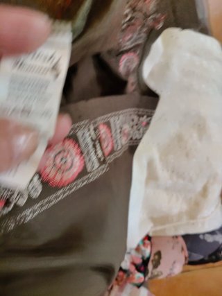 Vestido Koroshi verde militar con detalles