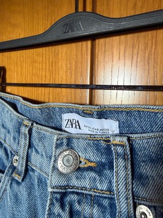 Pantalones cargo vaqueros Zara