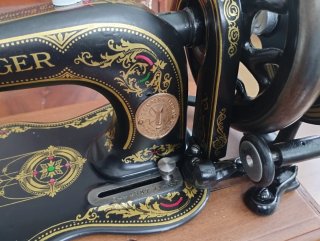 Máquina de coser Singer 12K antigua
