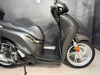 Honda SHi 125 ABS Gris