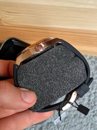 Reloj Fredric de Oro Rosa y Negro
