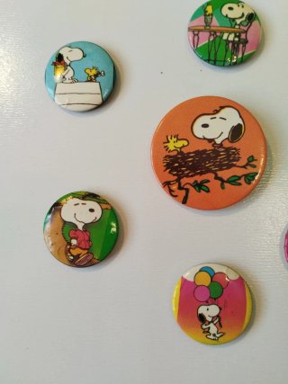 Lote chapas Peanuts años 80
