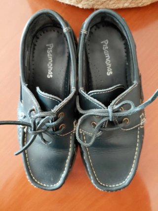 Náuticos con cordones marca pisamonas en piel azul