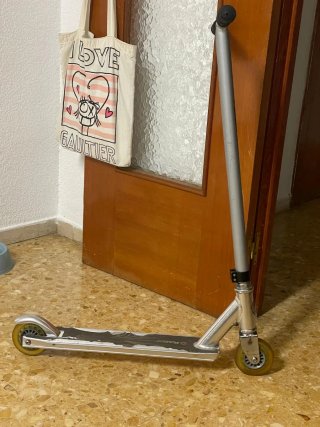 Patinete Freestyle Razor plateado