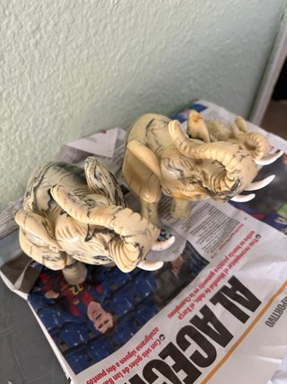 Figuras de elefantes de resina (3 unidades)