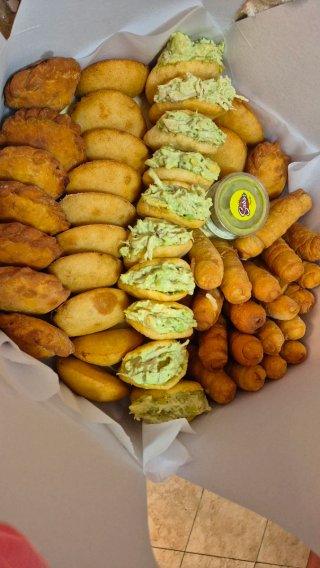 Pasapalos y Tartas Venezolanas SaborTricolor
