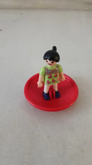 Playmobil figuras con patinete y patineta