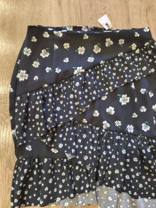 Falda estampada floral, talla 40, nueva
