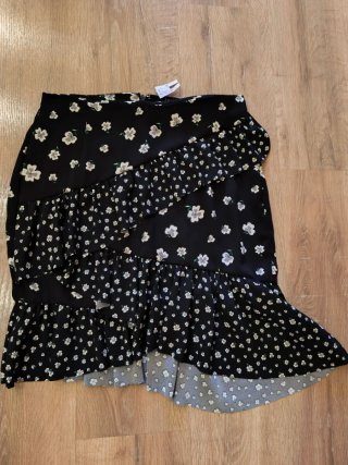 Falda estampada floral, talla 40, nueva