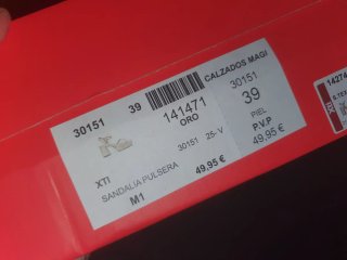 Zapatos de tacón dorados NUEVOS