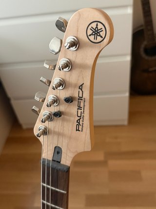 Guitarra Yamaha Pacifica 311H - PERFECTO ESTADO