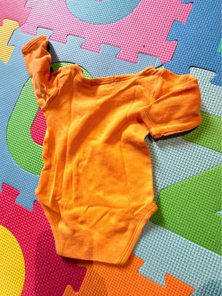 Body bebé manga larga naranja