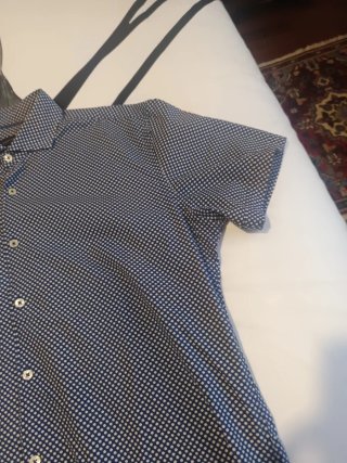 Camisa de hombre azul y blanca