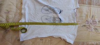 T-shirt ragazza maniche corte con sandali