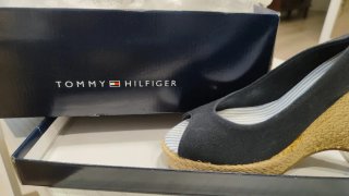Sandalias cuña Tommy Hilfiger negras