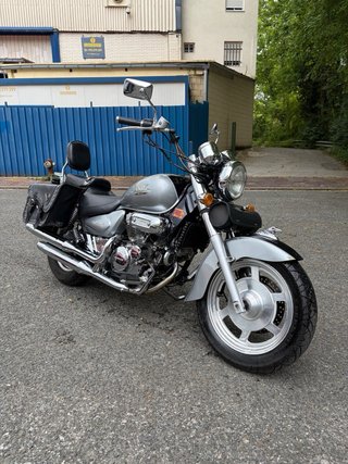 Hyosung Aquila 250 - Moto Cruiser