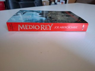 Libro Medio Rey. Joe Abercrombie