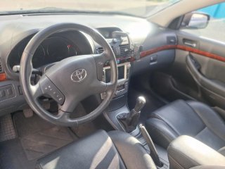 Toyota Avensis 2004