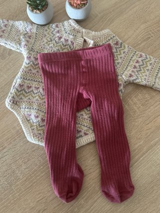 Pelele y leotardos canalé bebé niña