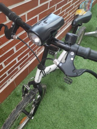 Bicicleta infantil BTWIN blanca