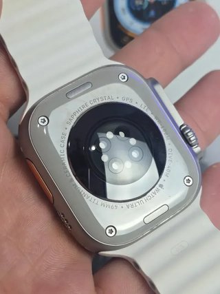 Reloj Apple Watch Ultra correa blanca