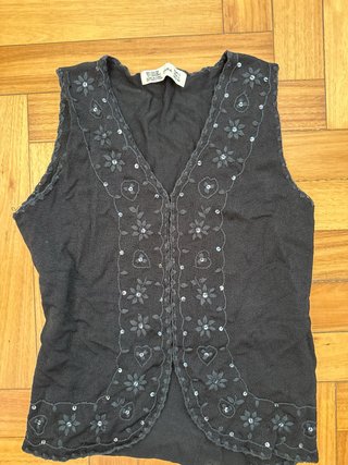 Chaleco negro bordado floral lentejuelas