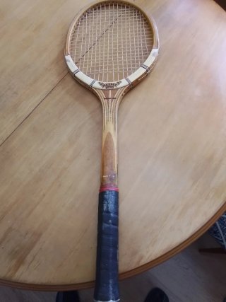 Raqueta Dunlop Maxply con funda