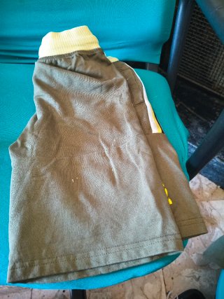 Pantaloncini bimbo 8/9 anni