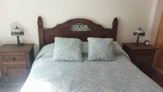 Dormitorio rústico madera Se encuentra en Alpedret