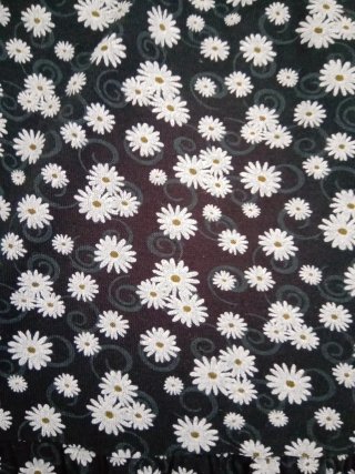 Vestido de verano floral negro y blanco