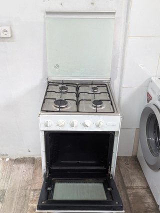 Cocina de gas blanca