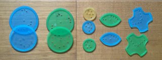 Paneles de dibujo con ruedas dentadas
