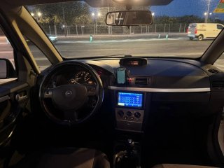 Opel Meriva 2004