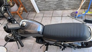 Moto Brixton Cromwell 125 Gris