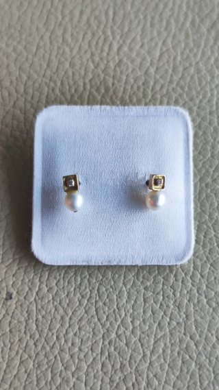 Pendientes oro bebé perla y brillante nuevos.