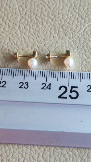 Pendientes oro bebé perla y brillante nuevos.
