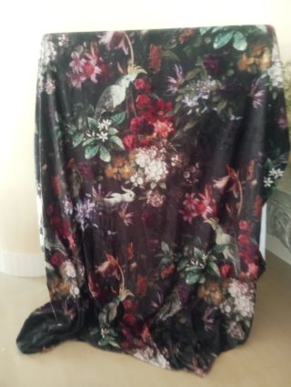 Espectacular tela de terciopelo estampado