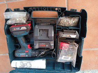 Atornillador Bosch GSB 18-2-LI + Cargador