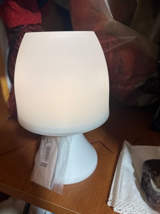 Lampada da tavolo bianca