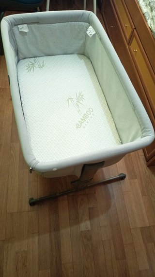 Cuna colecho Chicco Next2Me Essential Gris