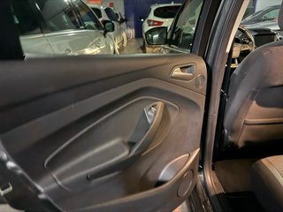 Ford C-MAX ecoboost. 2017. 140kms