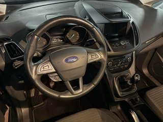 Ford C-MAX ecoboost. 2017. 140kms