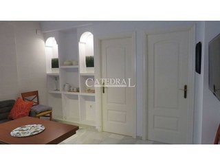 Piso en venta en Los Remedios en Sevilla
