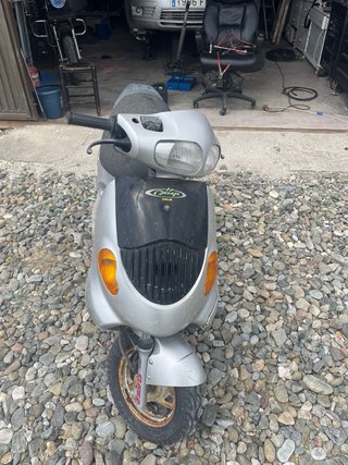 Moto 125 Scooter Gris