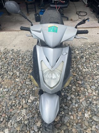 Moto 125 Scooter Gris