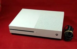 Xbox One S 1TB Blanca Poco Uso