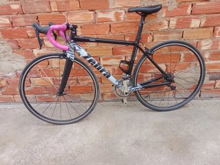 Bicicleta carretera talla 52 (s) lista para usar.